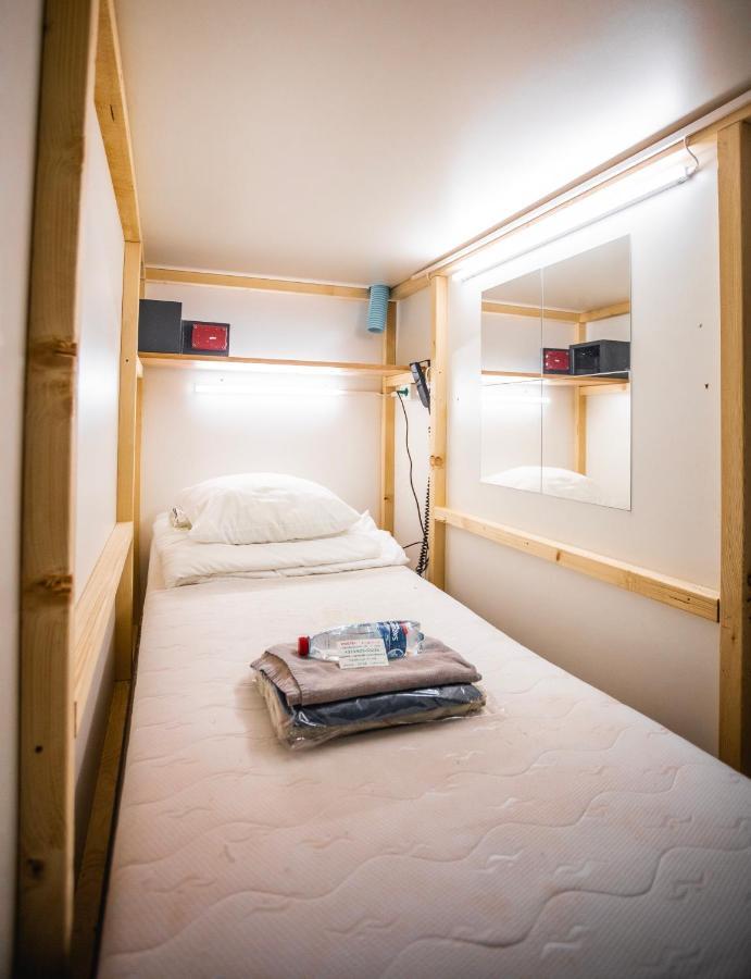 Capsule Hostel Logistic วิลนีอุส ภายนอก รูปภาพ